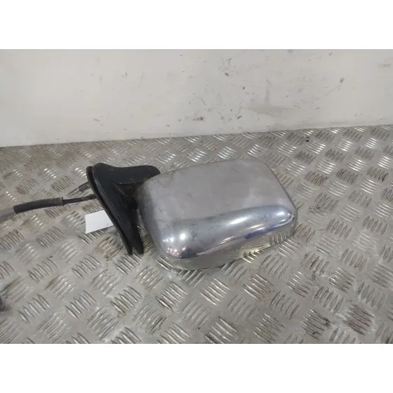 Retrovisor Derecho para Nissan Pick Up (D22)