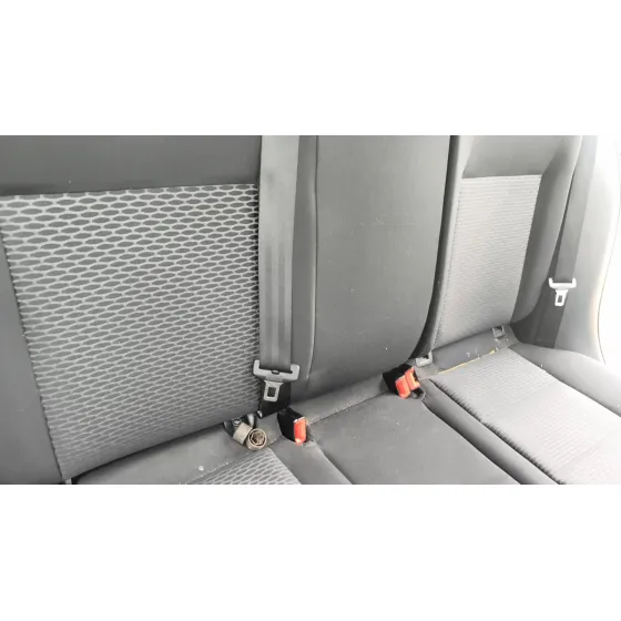 Enganche Cinturon Trasero Izquierdo para Volkswagen Golf Vi (5K1)