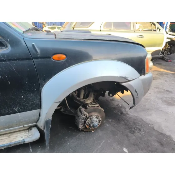 Aleta Delantera Derecha para Nissan Pick Up (D22)