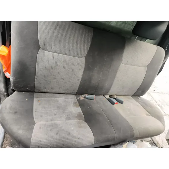 Asientos Traseros para Nissan Pick Up (D22)