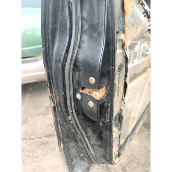 Cerradura Puerta Delantera Izquierda para Nissan Pick Up (D22)