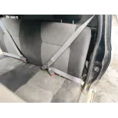 Enganche Cinturon Trasero Izquierdo para Nissan Pick Up (D22)