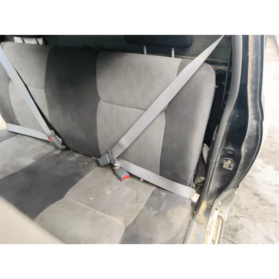 Enganche Cinturon Trasero Izquierdo para Nissan Pick Up (D22)