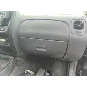 Guantera para Nissan Pick Up (D22)
