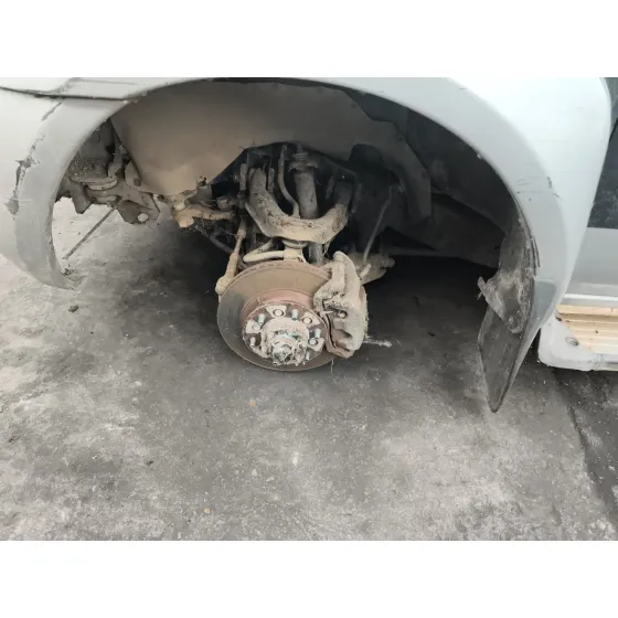 Mangueta Delantera Izquierda para Nissan Pick Up (D22)