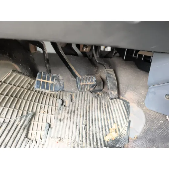 Pedal Freno para Nissan Pick Up (D22)