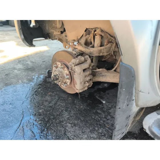 Pinza Freno Delantera Izquierda para Nissan Pick Up (D22)