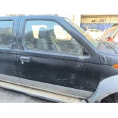 Puerta Delantera Derecha para Nissan Pick Up (D22)