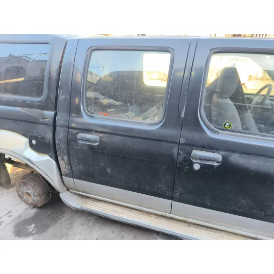 Puerta Trasera Derecha para Nissan Pick Up (D22)