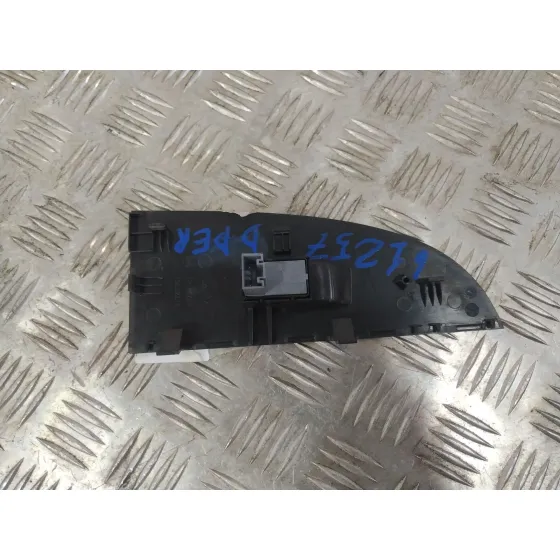Mando Elevalunas Delantero Derecho para Seat Leon (1P1)