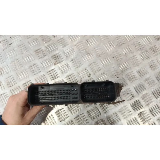 Centralita Motor Uce para Volkswagen Touareg (7L6)