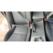 Enganche Cinturon Delantero Derecho para Mazda 3 (Bl)