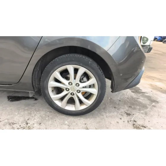 Paso De Rueda Trasero Izquierdo para Mazda 3 (Bl)