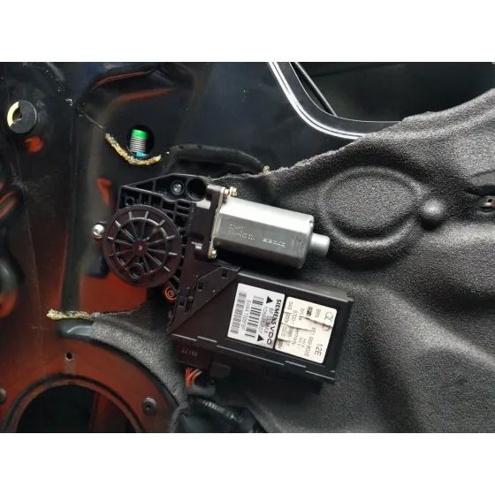 Elevalunas Delantero Derecho para Audi A4 B6 (8E2)