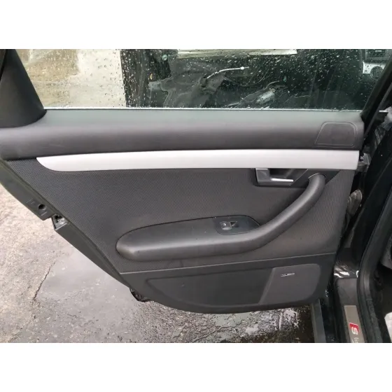 Guarnecido Puerta Trasera Izquierda para Audi A4 B6 (8E2)