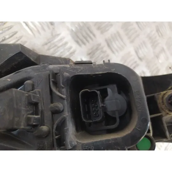 Piloto Trasero Derecho para Renault Clio Iv (Bh_)