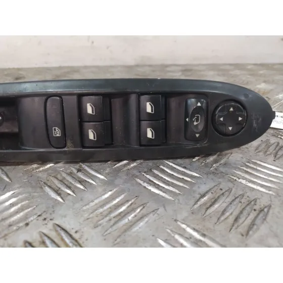 Mando Elevalunas Delantero Izquierdo para Citroën C4 Ii (Nc_)