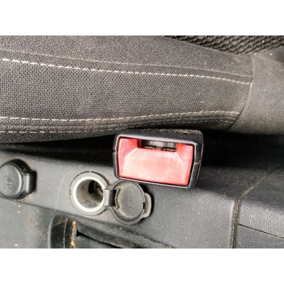 Enganche Cinturon Delantero Derecho para Citroën Ds3 (Sa_)