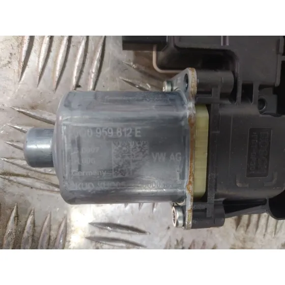 Elevalunas Trasero Derecho para Skoda Fabia Iii (Nj3)