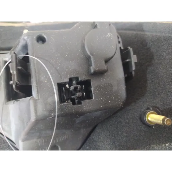 Piloto Trasero Izquierdo para Saab 9-3 (Ys3D)
