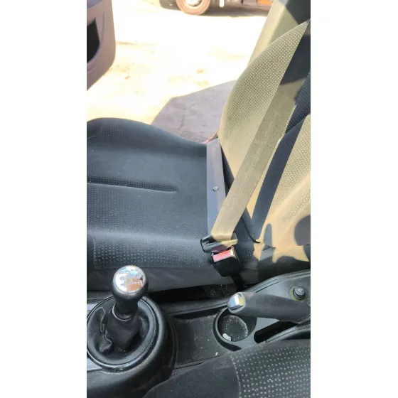 Enganche Cinturon Delantero Derecho para Citroën C4 I (Lc_)