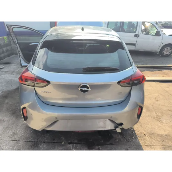 Porton Trasero para Opel Corsa F (P2Jo)