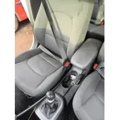 Enganche Cinturon Delantero Derecho para Kia Rio Iii (Ub)
