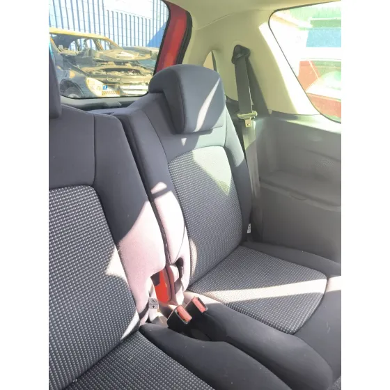 Enganche Cinturon Trasero Izquierdo para Peugeot 1007 (Km_)