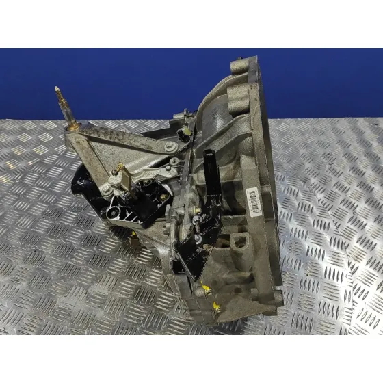 Caja Cambios para Nissan Micra (K12E)