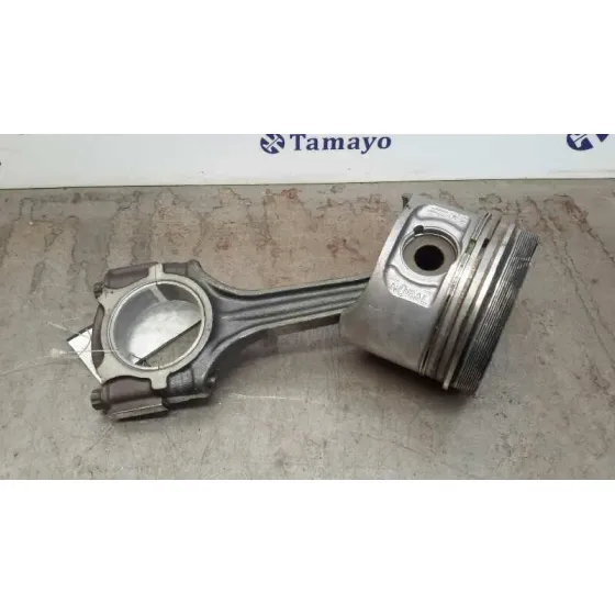 Piston para Mercedes-Benz Sprinter (W901,W904) Caja Cerr.