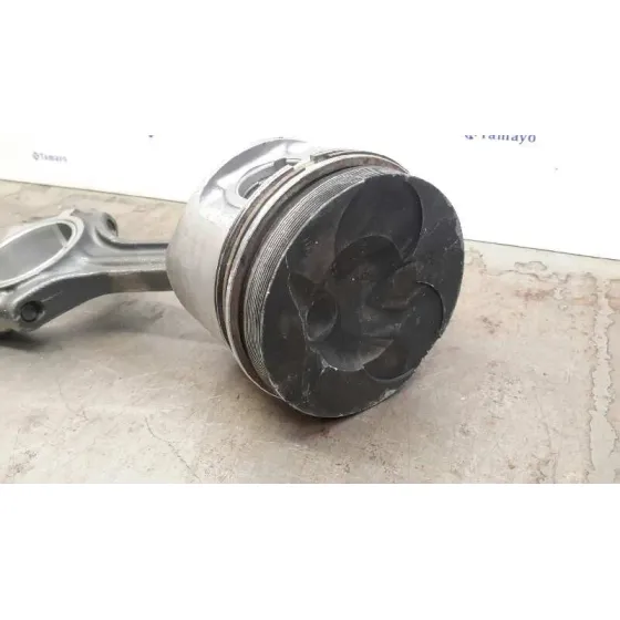 Piston para Mercedes-Benz Sprinter (W901,W904) Caja Cerr.