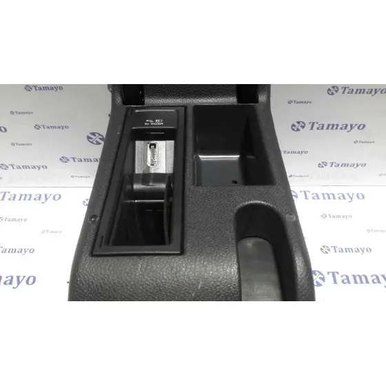 Guantera Central Delantera para Volkswagen Scirocco (137)