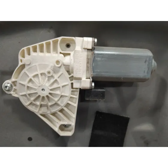 Elevalunas Delantero Derecho para Mercedes-Benz Clase B (W245)