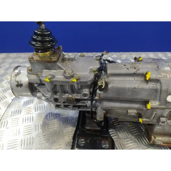 Caja Cambios para Mitsubishi L 300 (P00)