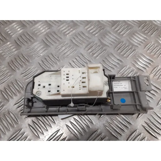 Mando Elevalunas Delantero Izquierdo para Toyota Yaris (Ksp9/Scp9/Nlp9)