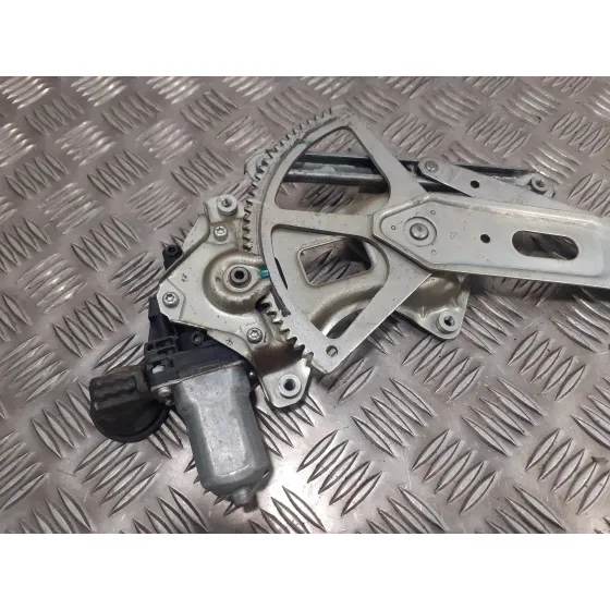 Elevalunas Delantero Derecho para Toyota Rav 4 (A3)