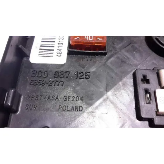 Caja Reles / Fusibles para Volkswagen Passat Variant (3C5)