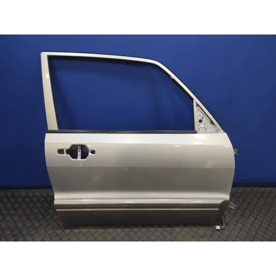 Puerta Delantera Derecha para Mitsubishi Montero (V60/V70)
