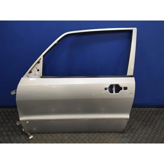Puerta Delantera Izquierda para Mitsubishi Montero (V60/V70)