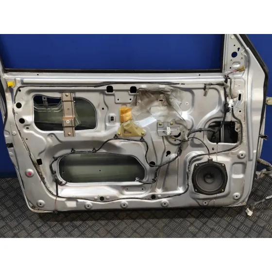 Puerta Delantera Izquierda para Mitsubishi Montero (V60/V70)