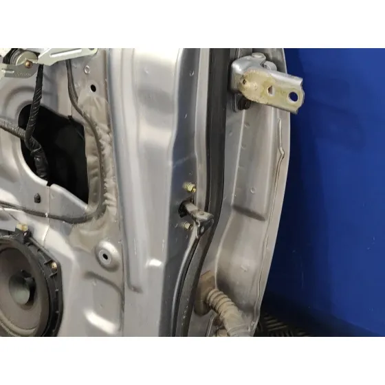 Puerta Delantera Izquierda para Mitsubishi Montero (V60/V70)