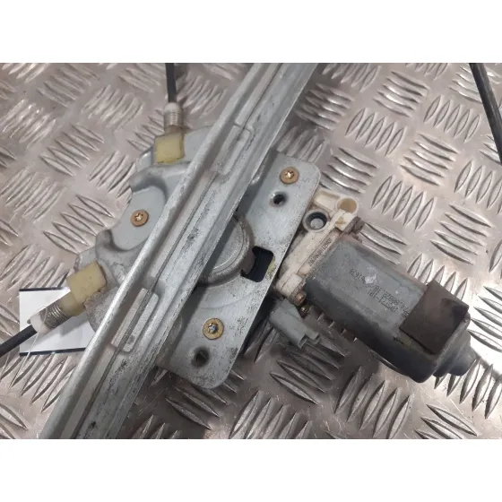 Elevalunas Delantero Derecho para Peugeot 206 Cc