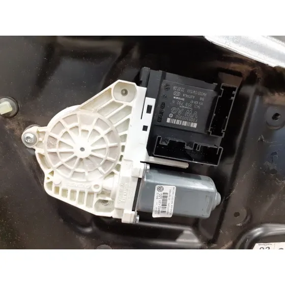Elevalunas Delantero Derecho para Volkswagen Passat Berlina (3C2)