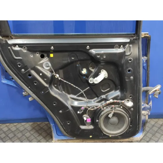 Puerta Trasera Izquierda para Volkswagen Touareg (7La)