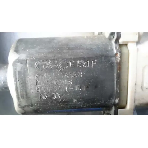 Elevalunas Delantero Derecho para Ford Focus Berlina (Cap)