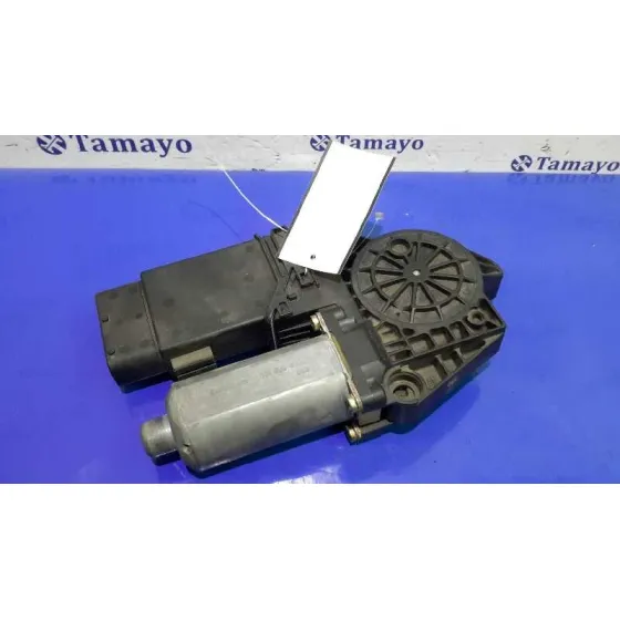 Motor Elevalunas Delantero Derecho para Volkswagen Passat Berlina (3B2)