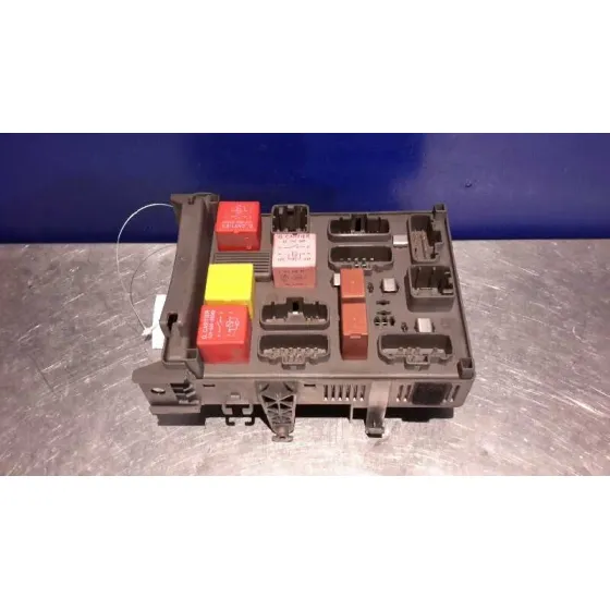 Caja Reles / Fusibles para Renault Laguna Ii (Bg0)