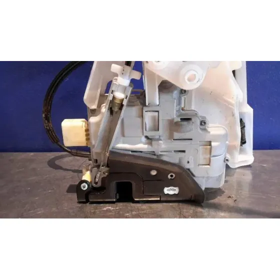 Cerradura Puerta Delantera Derecha para Volkswagen Passat Variant (3C5)