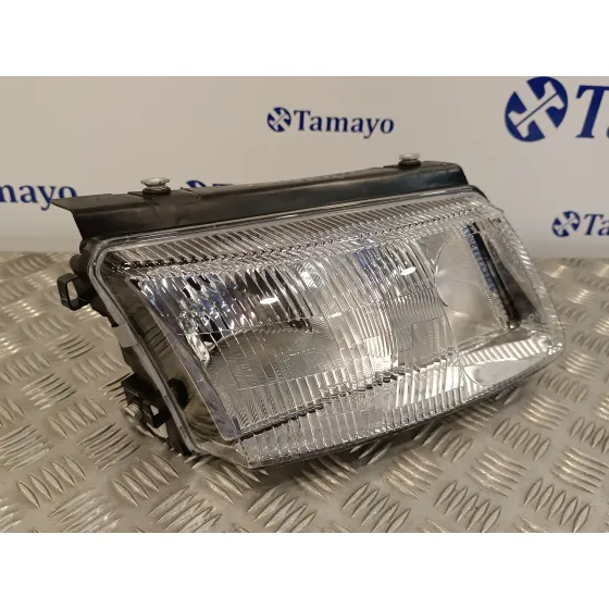 Faro Derecho para Volkswagen Passat Berlina (3B2)