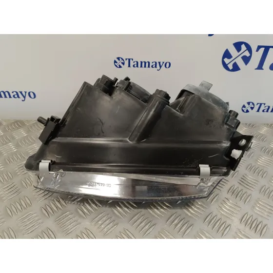 Faro Derecho para Volkswagen Passat Berlina (3B2)